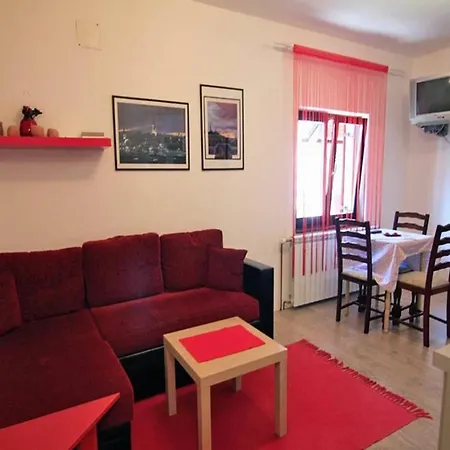 Πανσιόν Tara3m And Kaludjerske Bare