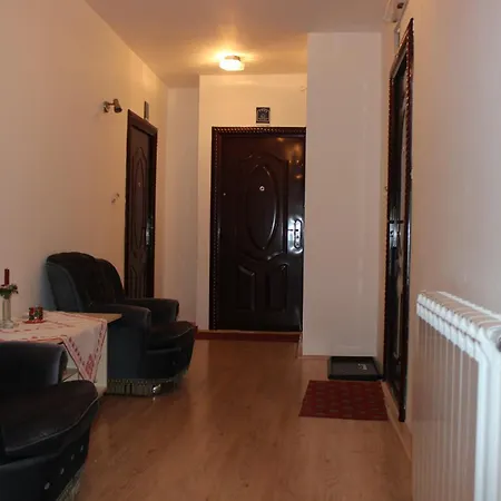 Tara3M Rooms And Apartments Guest house