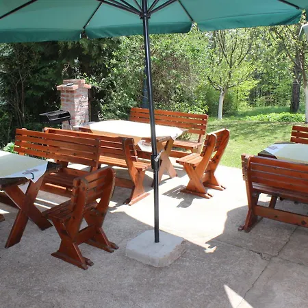 Guest house Tara3M Rooms And Apartments 3*