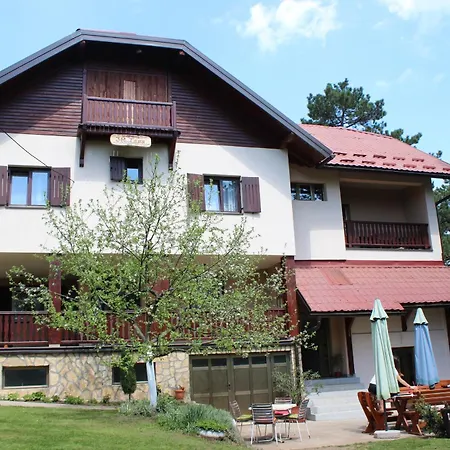 Πανσιόν Tara3m And